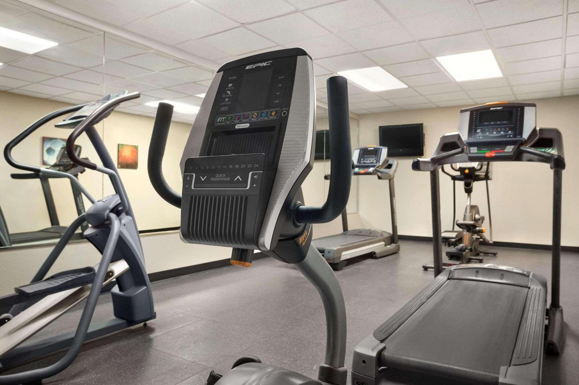 Country Inn & Suites By Radisson, Charlotte University Place, Nc エクステリア 写真